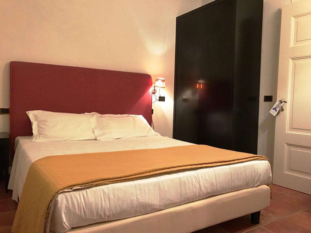 Castello Di Leonina Relais - Adults Only Hotel Сиена Екстериор снимка