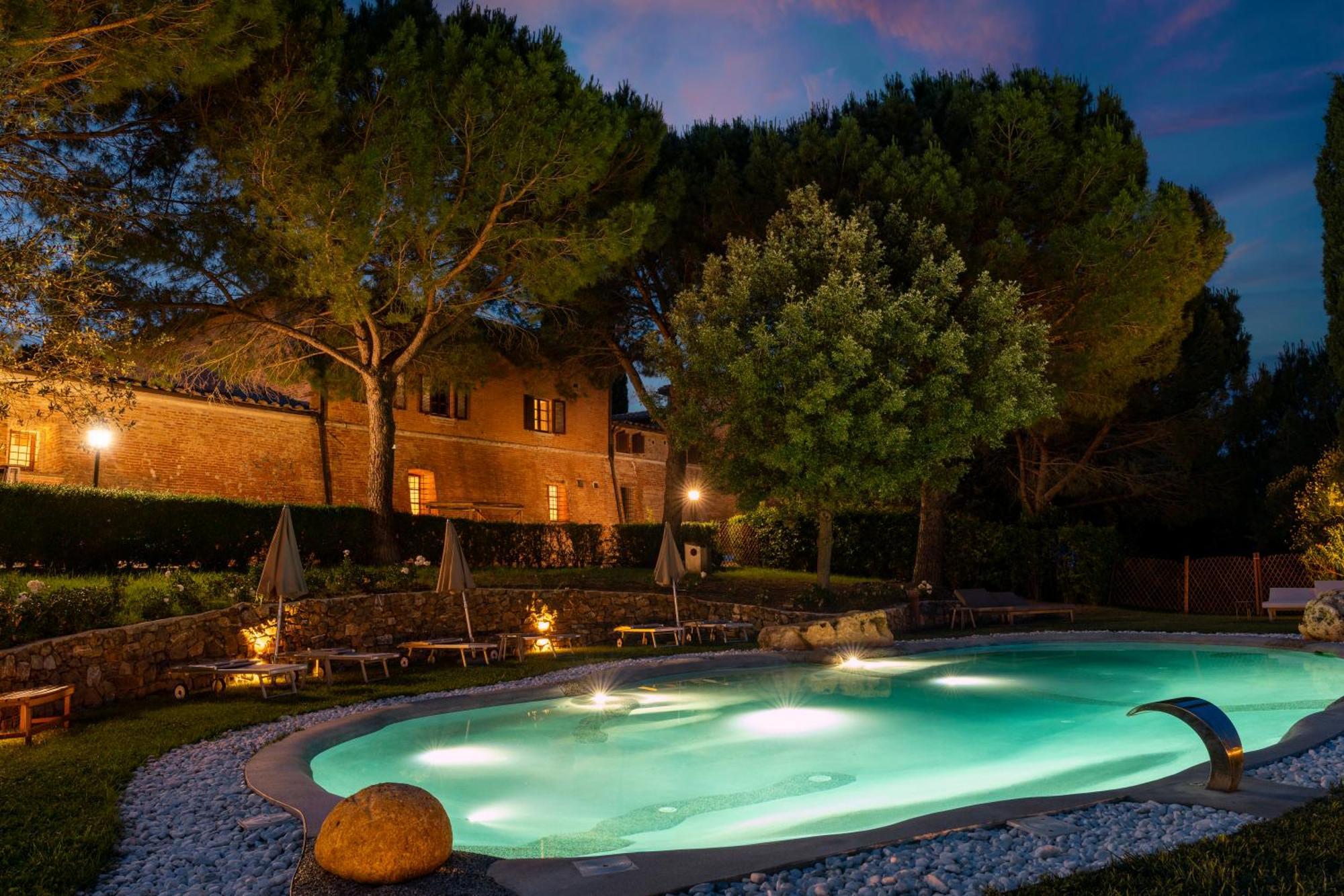 Castello Di Leonina Relais - Adults Only Hotel Сиена Екстериор снимка