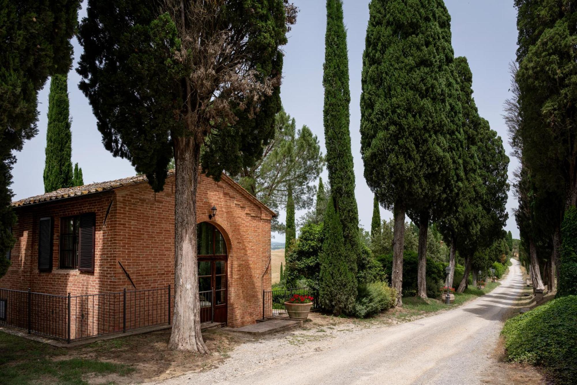 Castello Di Leonina Relais - Adults Only Hotel Сиена Екстериор снимка