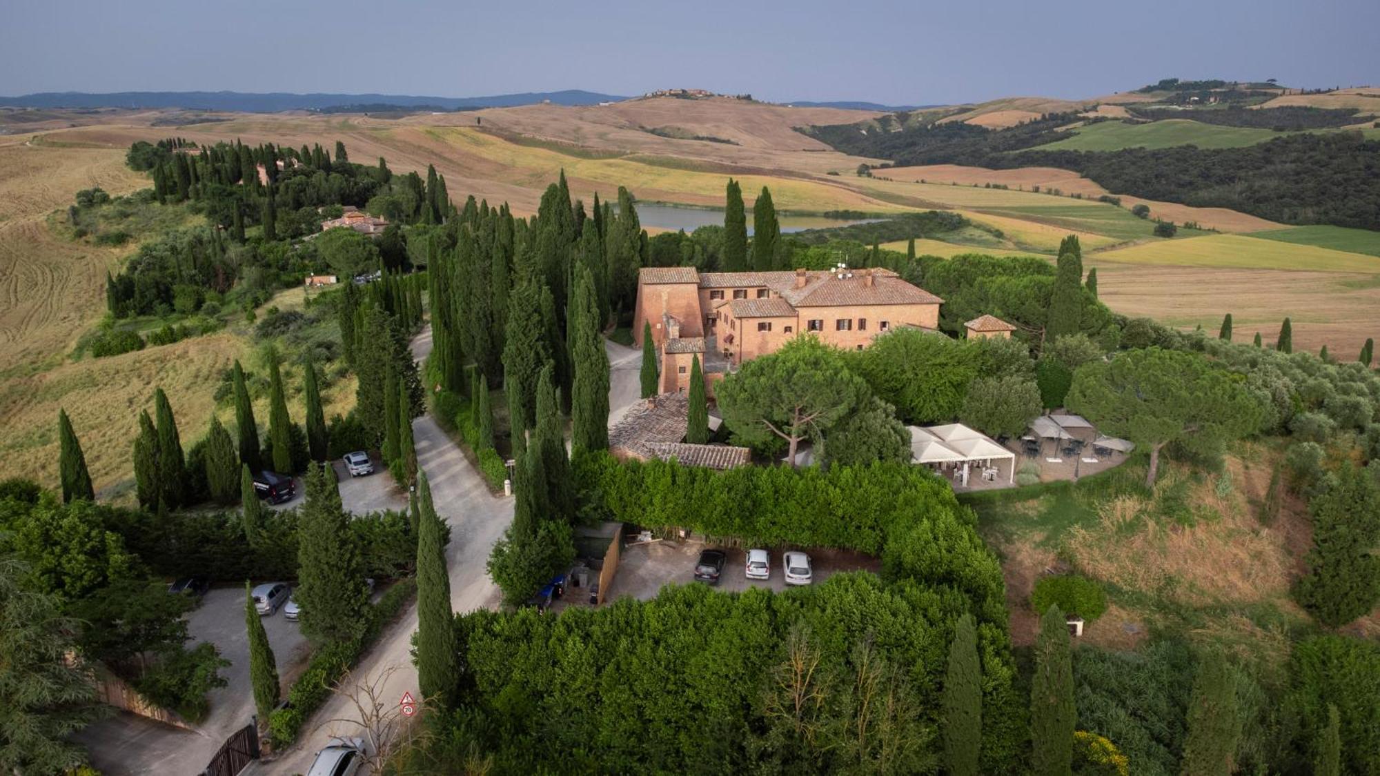 Castello Di Leonina Relais - Adults Only Hotel Сиена Екстериор снимка