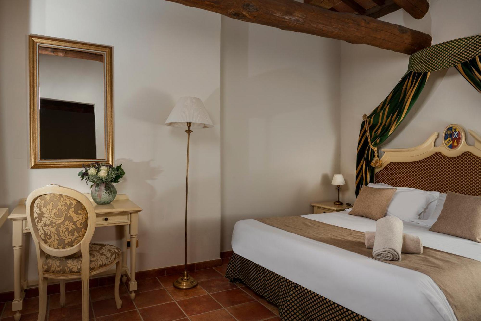 Castello Di Leonina Relais - Adults Only Hotel Сиена Екстериор снимка