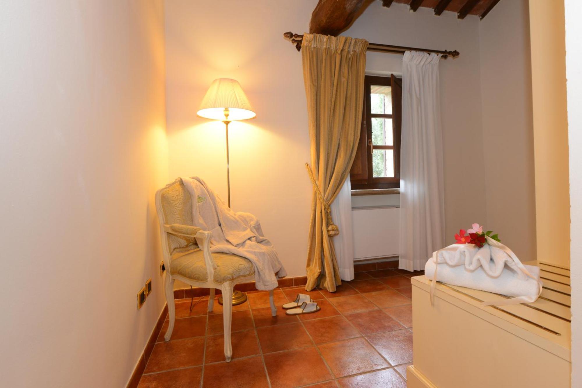Castello Di Leonina Relais - Adults Only Hotel Сиена Екстериор снимка