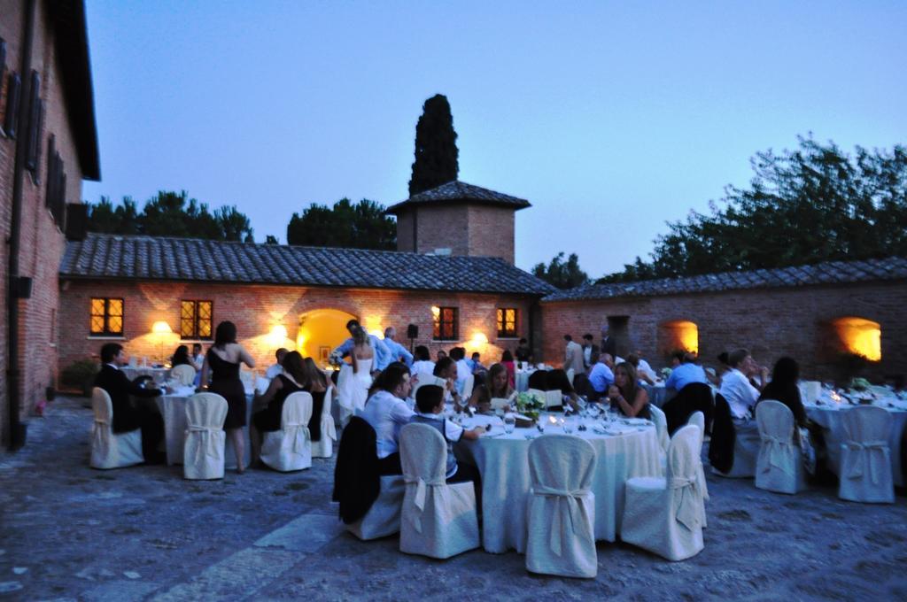 Castello Di Leonina Relais - Adults Only Hotel Сиена Екстериор снимка